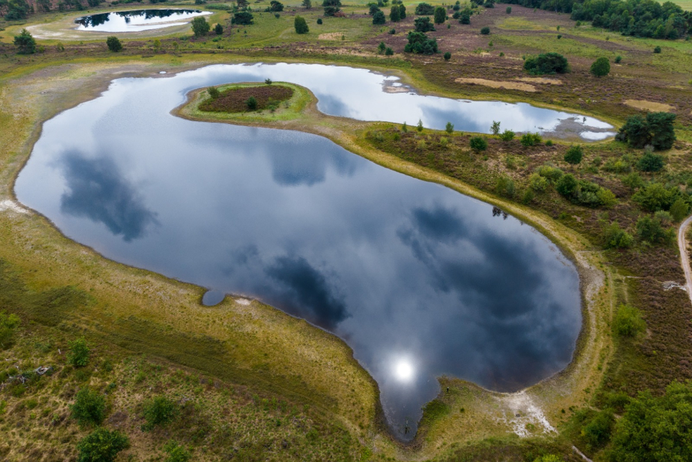 Bergvennen vanuit de lucht